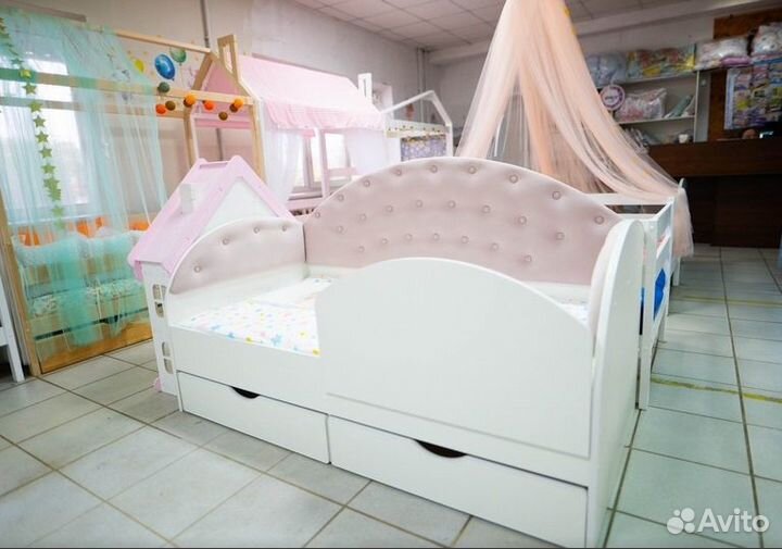 Кровать софа 10.1 с мягкими спинками