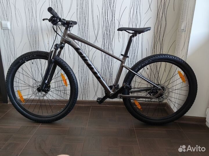 Новый Giant Talon 4 27,5