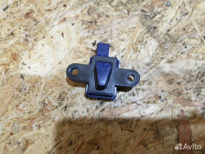 Датчик удара правый Jeep Compass 2 2018 68245077AA