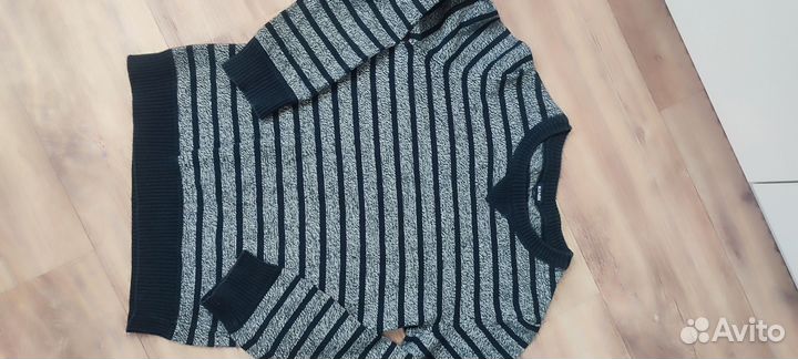 Кофта 4 шт на мальчика 7-8 лет