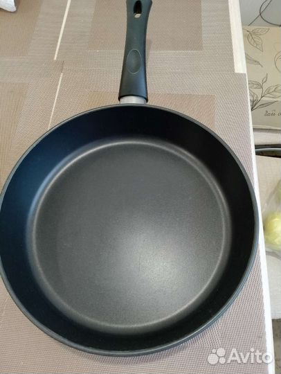 Сковорода с крышкой