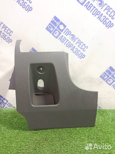 Накладка торпедо левая Ford Focus 2 хэтчбек 1.8