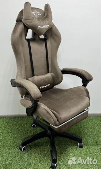 Офисное кресло (геймерское). Кресло для директора