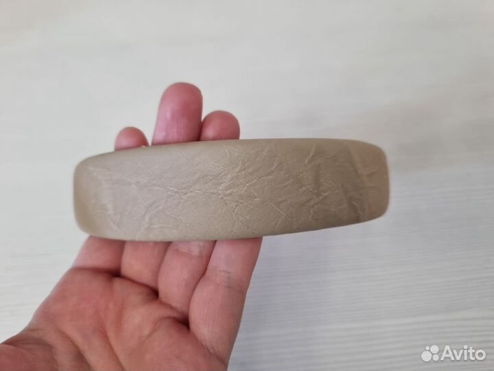 Бежевый обруч для волос