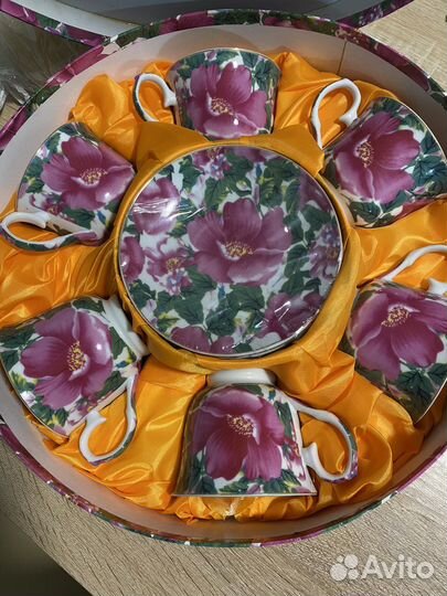 Сервиз чайный на 6 персон новый