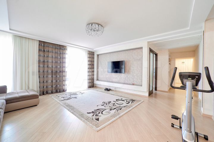 4-к. квартира, 174 м², 8/10 эт.