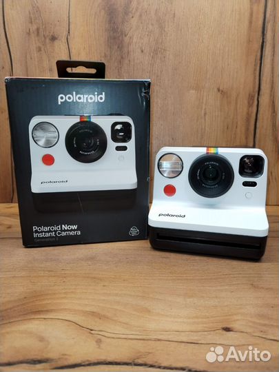 Фотоаппарат моментальной печати polaroid