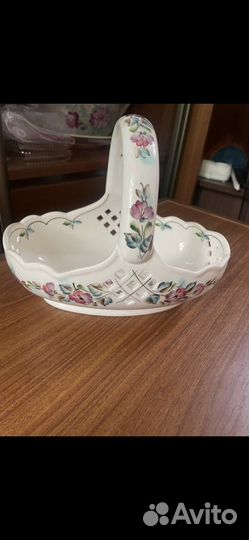 Ваза фарфоровая