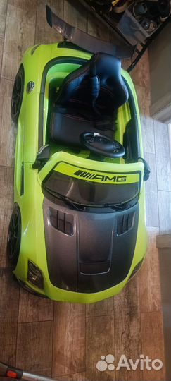 Машина на пульте управления большая