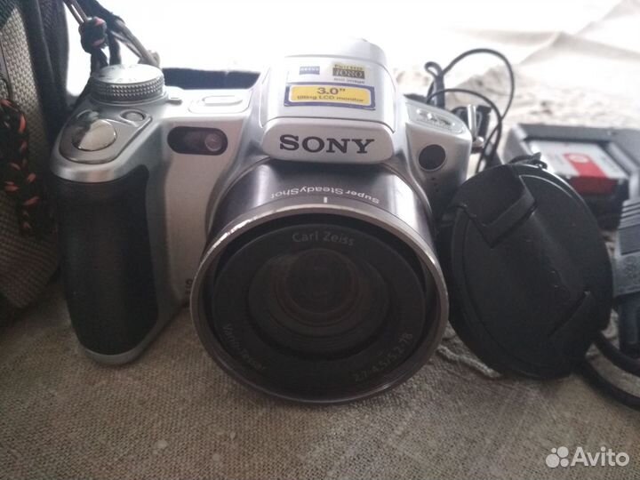 Цифровой фотоаппарат sony cyber shot