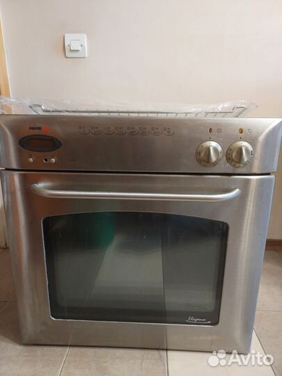 Духовой шкаф