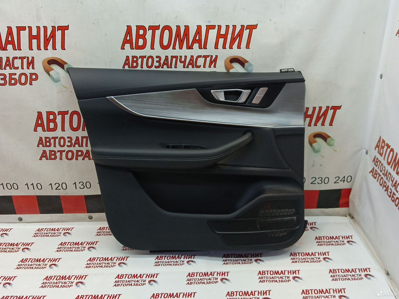 Обшивка двери передней левой Тигго 7 про макс