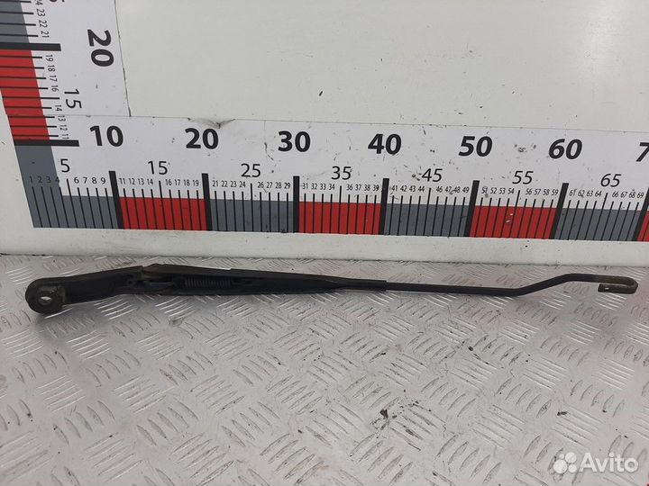 Щеткодержатель (поводок стеклоочистителя, дворник)