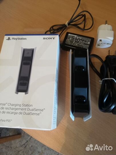Зарядная станция для геймпадов ps5