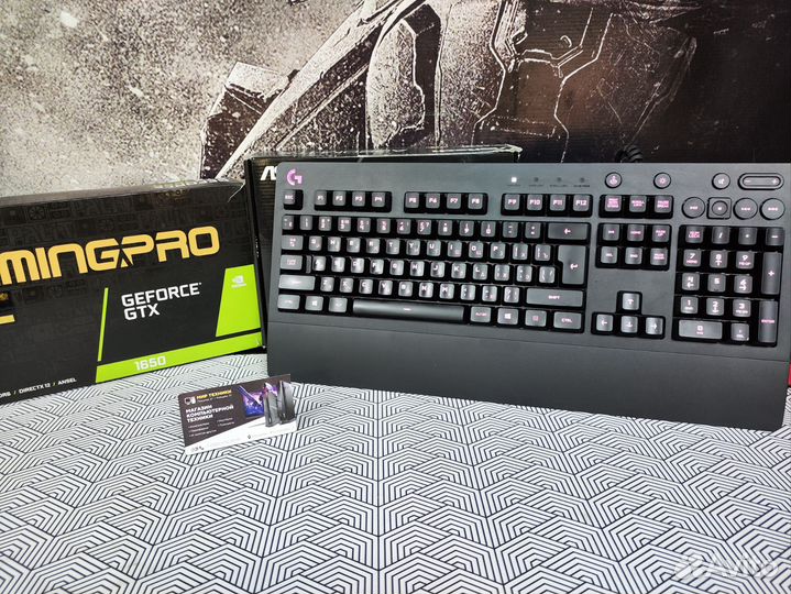 Игровая клавиатура Logitech G213