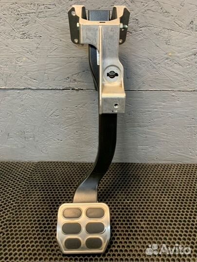 Педаль тормоза Bentley Continental Flying Spur 3W2