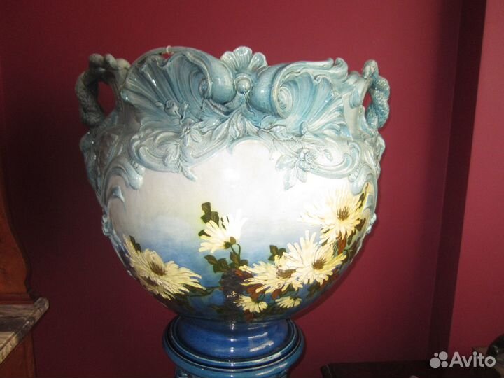 Антикварное кашпо на пьедестале, 1880 г