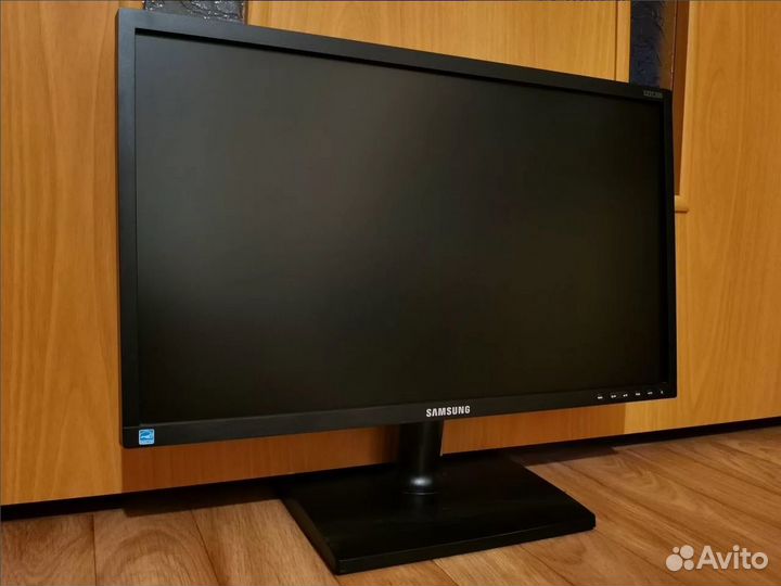 Монитор Samsung 22 дюйма (hdmi, vga, FullHd)