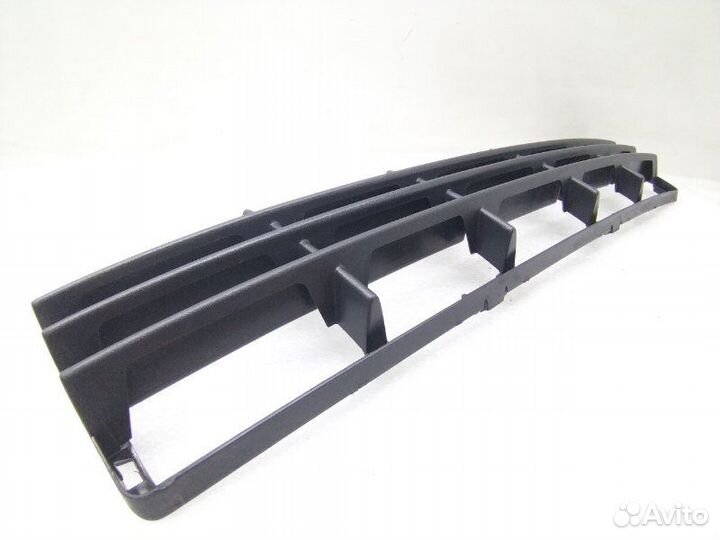 Решетка в бампер передняя Volvo V50 1 2005