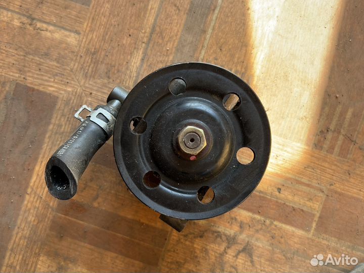 Насос гидроусилителя Ford Escape 2004, 2.3