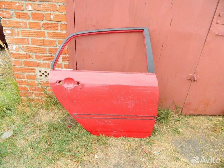 Toyota corolla 150 дверь задняя левая