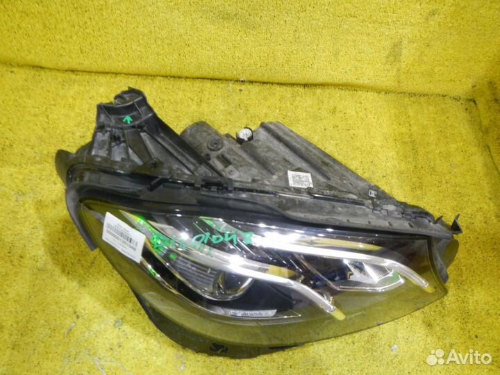 Фара правая Mercedes-Benz E-Class