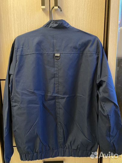 Новая куртка ветровка мужская размер S-M