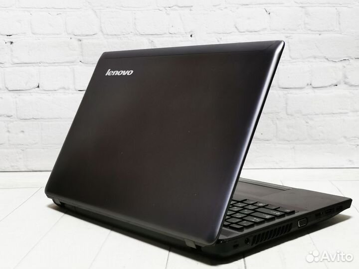 Lenovo Ideapad Z570/i3-2350M/4GB/128SSD/GT520M