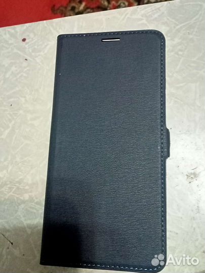 Чехлы на телефон