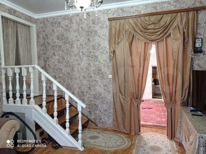 4-к. квартира, 100 м², 1/2 эт.