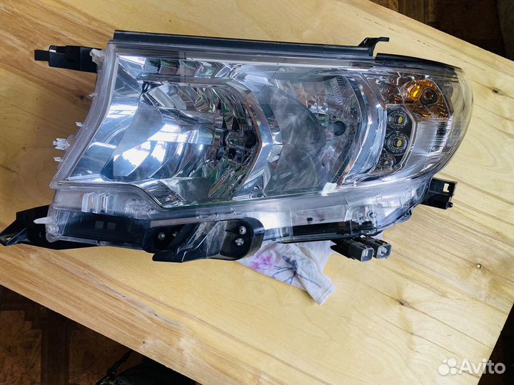 Фары на toyota land cruiser prado 150