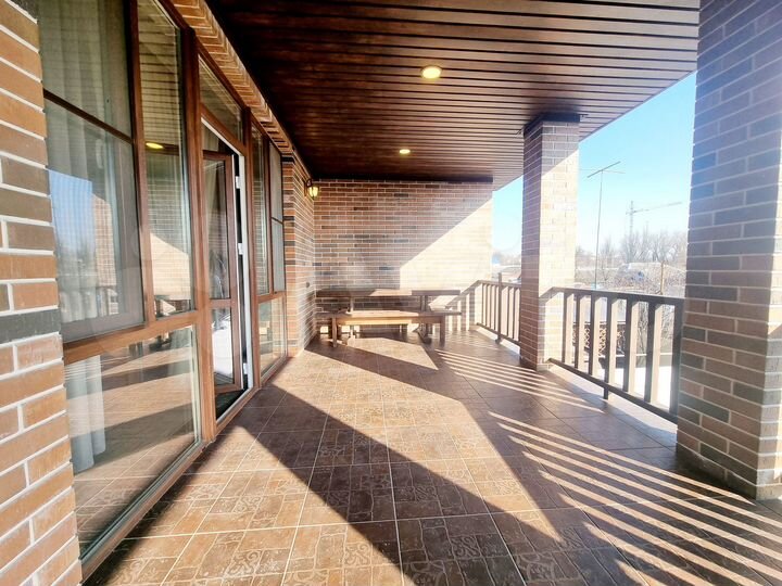 Дом 264,4 м² на участке 5,5 сот.