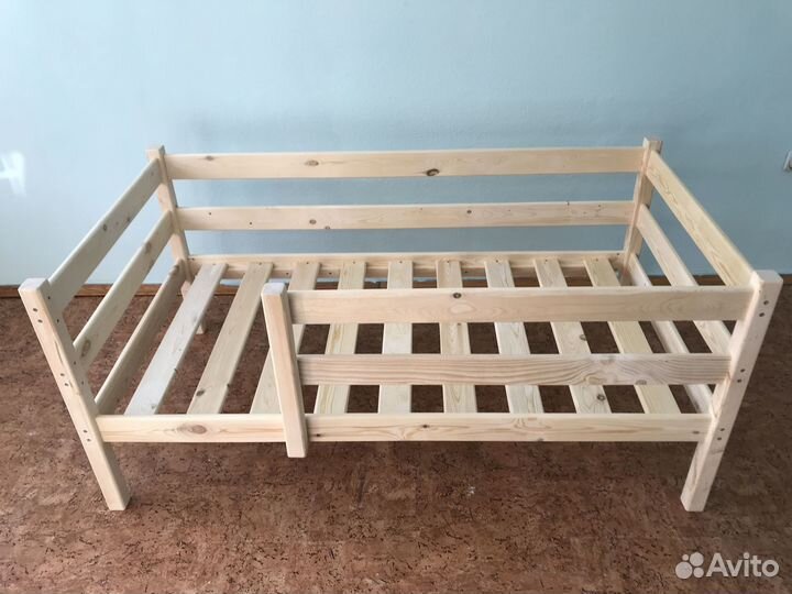 Детские кровати из массива сосны новые