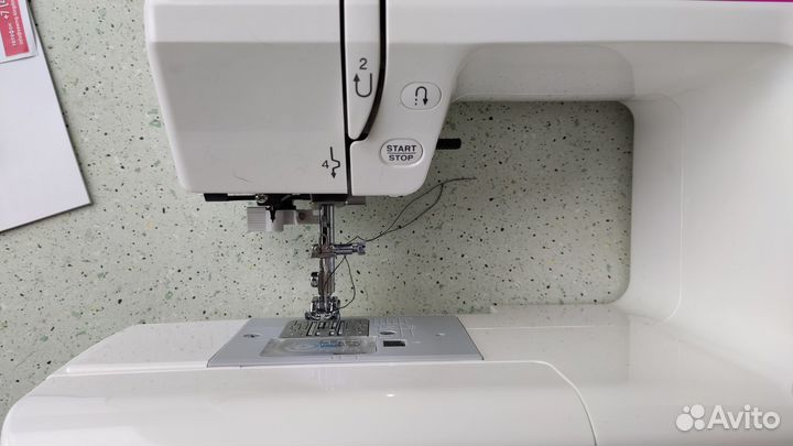 Швейная машинка Janome 3700