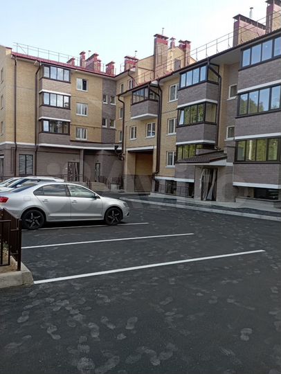 2-к. квартира, 56 м², 2/3 эт.