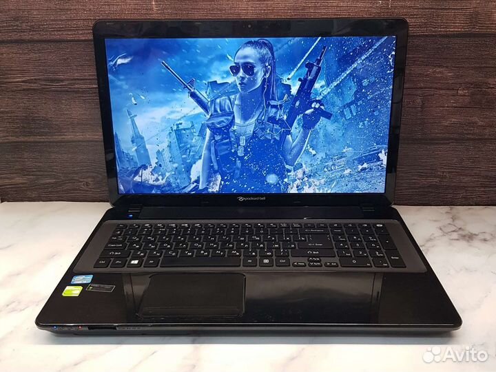 Игровой ноутбук i5 8Gb Nvidia 710M Ssd 17