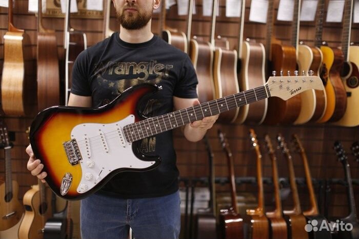 Электрогитара с полным набором для новичка / Новый