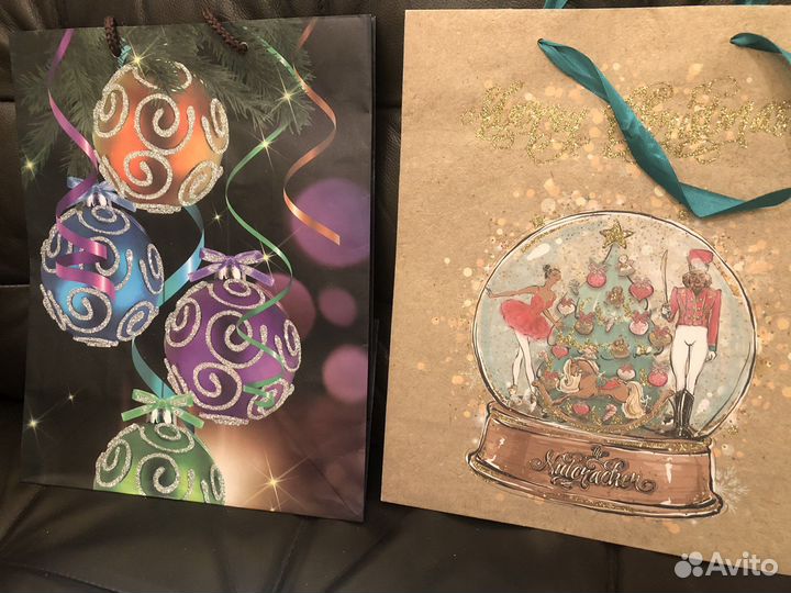 Бумажные подарочные пакеты