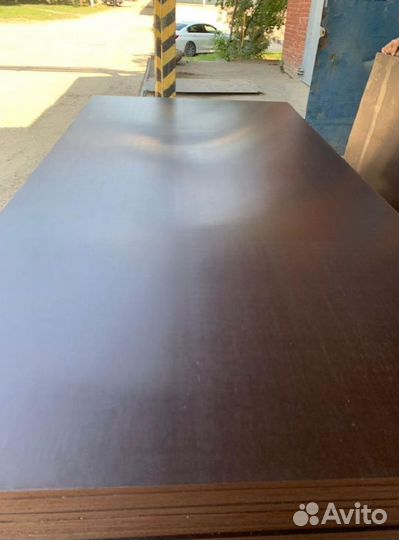 Фанера ламинированная (гладкая)