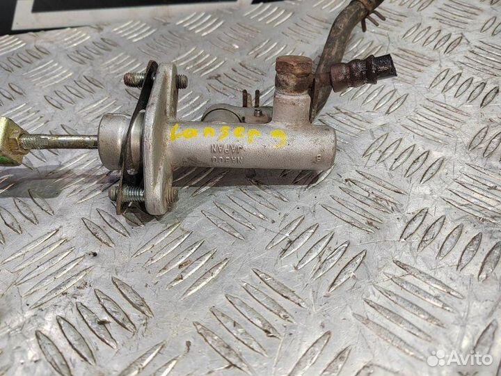 Главный цилиндр сцепления Mitsubishi Lancer 9 1.6