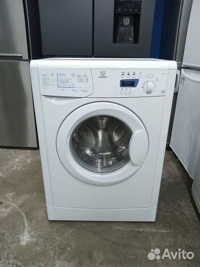 Узкая стиральная машина Indesit б\у на гарантии