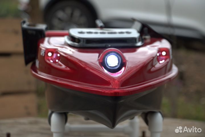 Карповый кораблик CamaraD с глубиномером