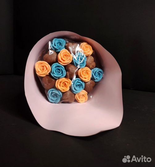 Букет - 19 Шоколадных Роз и Сердец