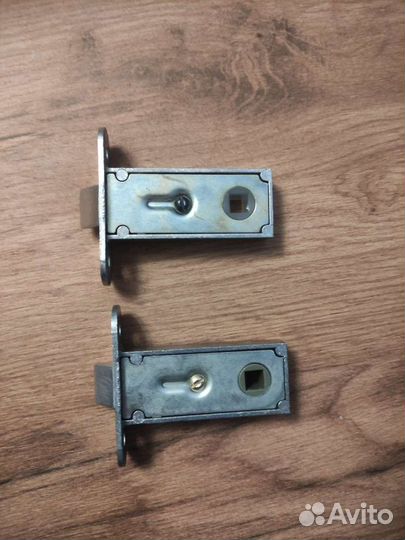 Защелка дверная