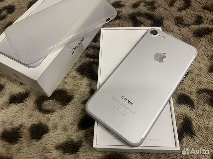 iPhone 7, 32 ГБ