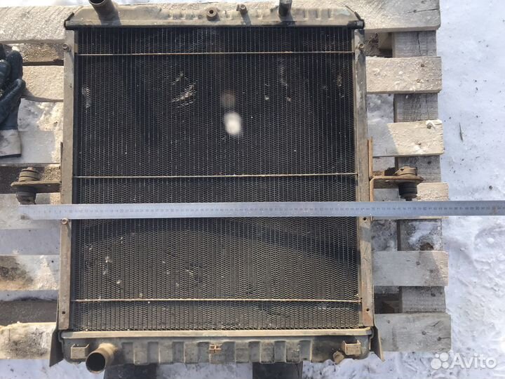 Радиатор Isuzu