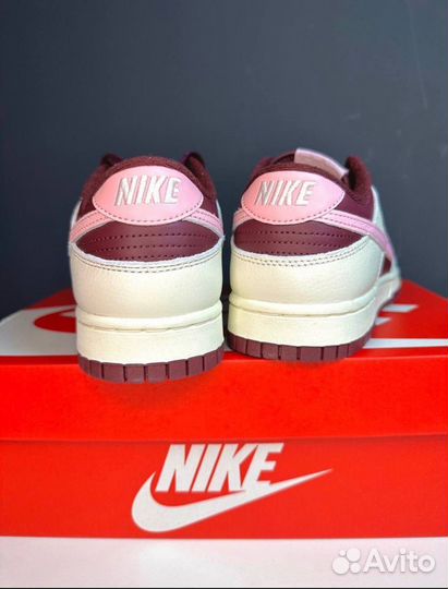 Кроссовки Dunk Low Retro PRM Valentine's Day 2023