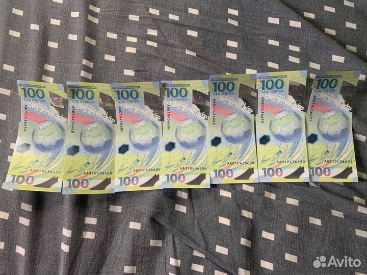 Банкнота 100 рублей к чм по футболу 2018