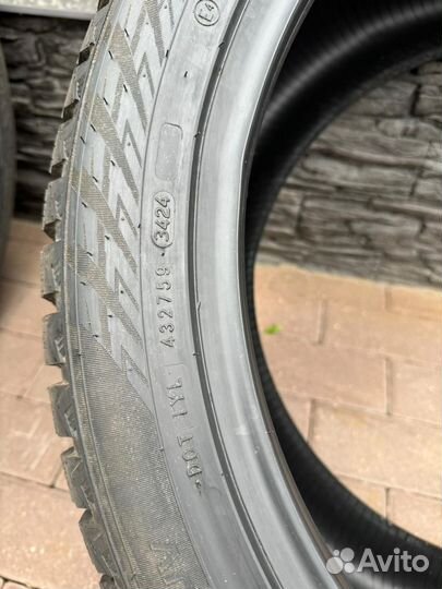 Nokian Tyres Hakkapeliitta 10p 275/40 R22 и 315/35 R22 107T