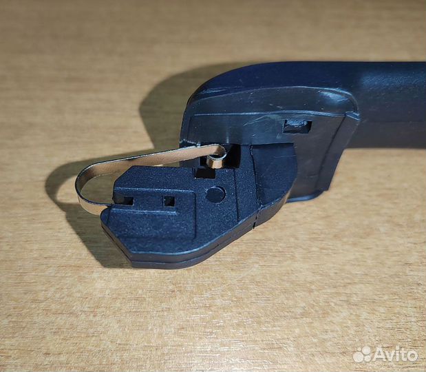 Ручка двери задняя левая/правая VW Golf 3 / Vento